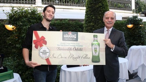 Uludağ Maden Suyu 100. Yılının Etiketlerini Seçti