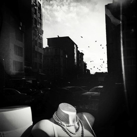 Suyabatmaz'dan "İstanbul İzleri" Sergisi