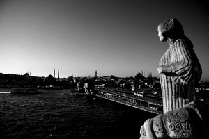 “Sergi Hazırlandı : Galata Köprüsü”