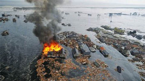 Japonya'da 8,9 Büyüklüğündeki Deprem Ardından Tsunami Tahribatı