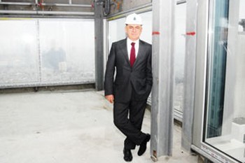 Moskova'da 306 Metreye Çıktılar