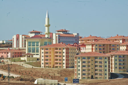 TOKİ, İnşaat Sektörüne Zarar Veriyor