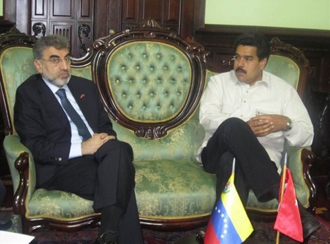 Venezuela'dan, Türkiye'ye, ''Konut Karşılığı Petrol'' Teklifi