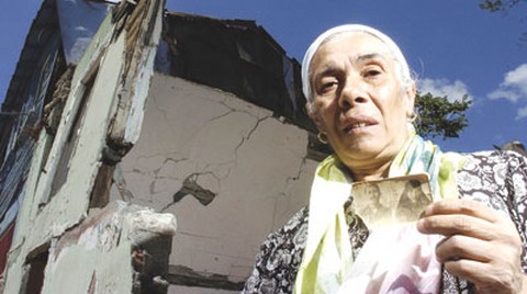 Toprağa Sızan Siyaset